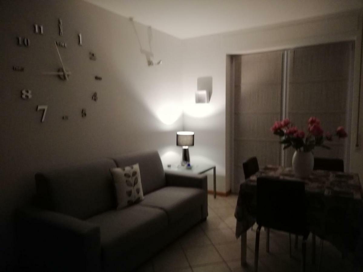 Ca Delle Rose Apartment โรเวเรโต ภายนอก รูปภาพ