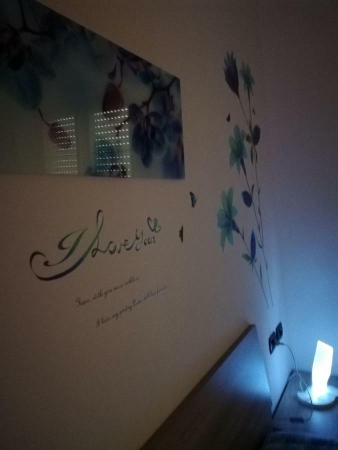 Ca Delle Rose Apartment โรเวเรโต ภายนอก รูปภาพ