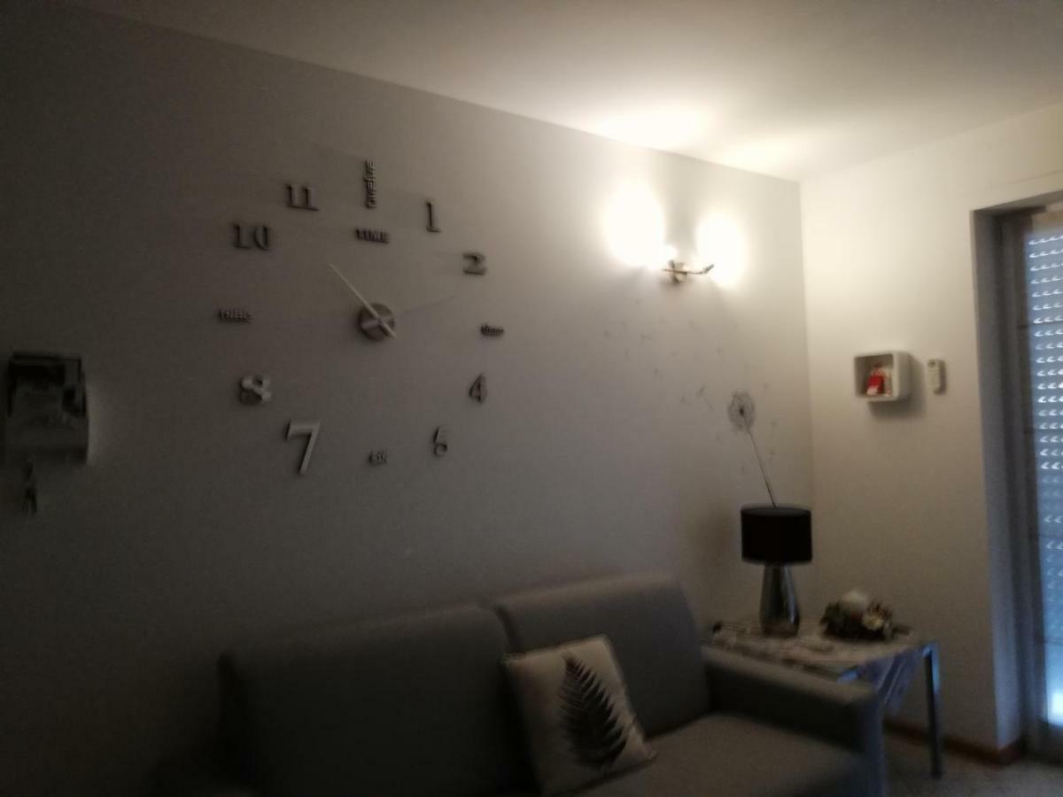 Ca Delle Rose Apartment โรเวเรโต ภายนอก รูปภาพ