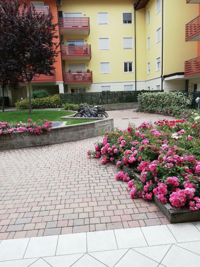 Ca Delle Rose Apartment โรเวเรโต ภายนอก รูปภาพ