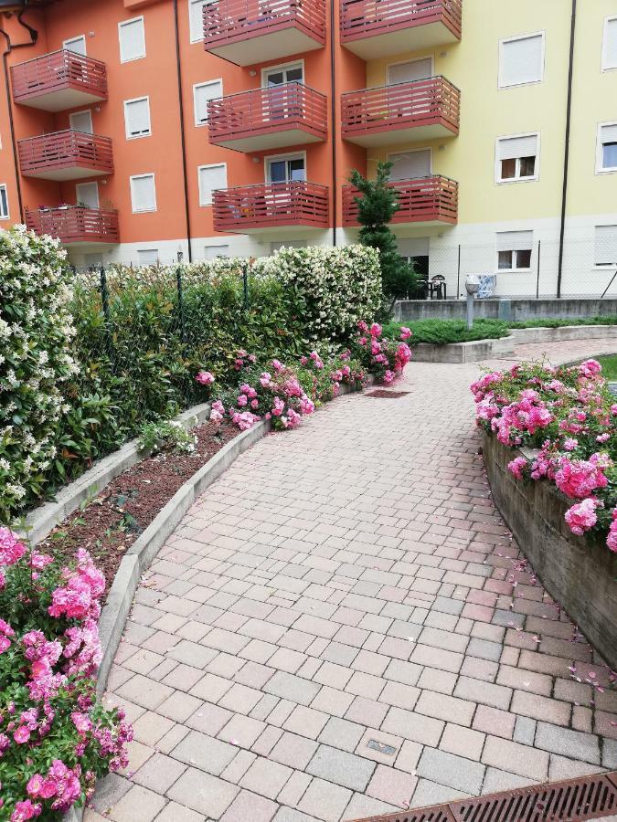 Ca Delle Rose Apartment โรเวเรโต ภายนอก รูปภาพ
