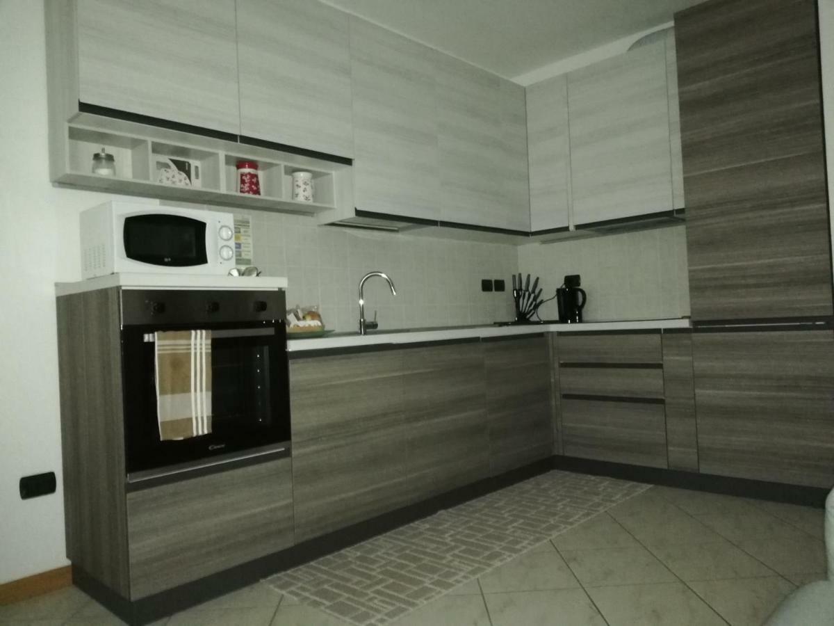 Ca Delle Rose Apartment โรเวเรโต ภายนอก รูปภาพ